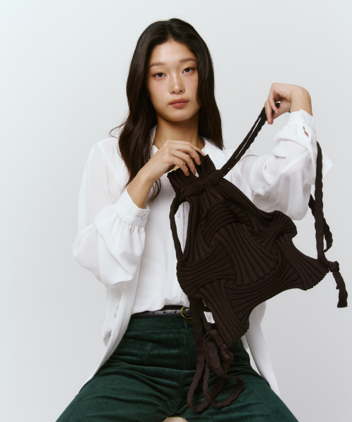 뉴보우백팩 딥브라운