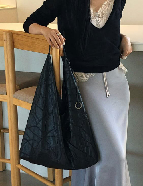 More Ripple Leather Hobo bag (Onyx Black)