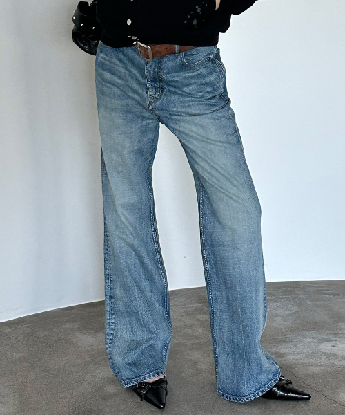 STRAIGHT DENIM PANTS IN BLUE