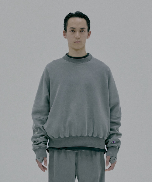 챔피온 X 엔할리우드 리버서블 크루넥 스웨트셔츠 Dark Grey
