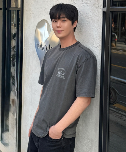 Pigment Graphic Oversized Fit Short-Sleeved T-shirt - 2color