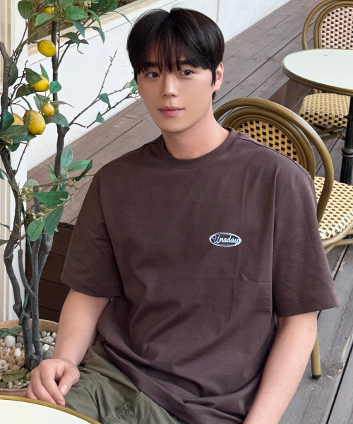 [UNS]Air Cool_Graphic Semi Oversized Fit Short-Sleeved T-Shirt - 2color