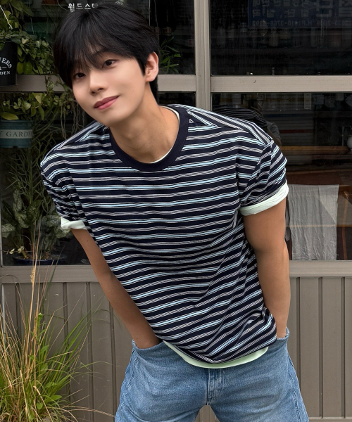 [ON]Multi-stripe cropped short-sleeved T-shirt - 2 colors