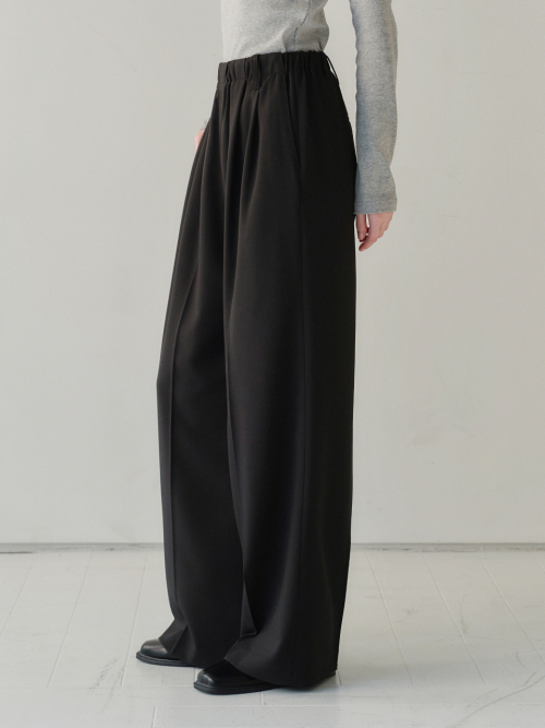 Two-tucked Wide banding Slacks Black AT6PAA022BK