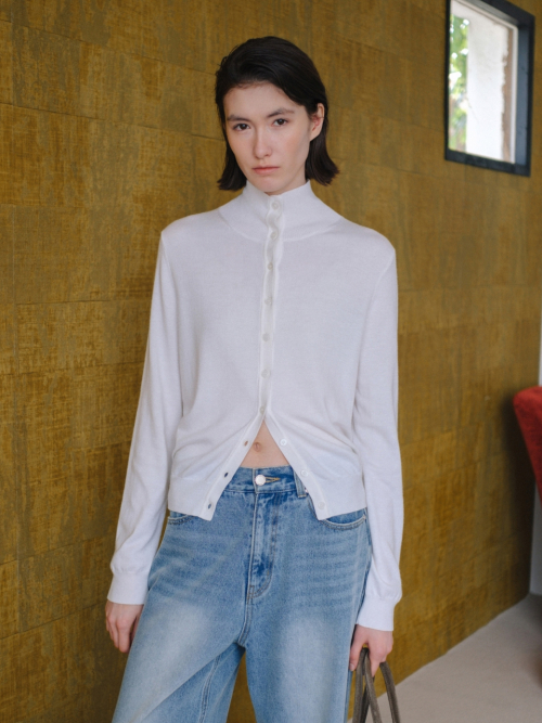Mock neck Soft Button Cardigan White AT6CDA010WT