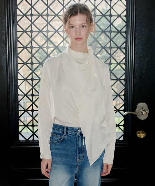 Moire One Tie Blouse