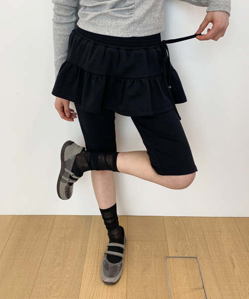 SMOCKED SHIRRING CAPRI LEGGINGS PANTS BLACK