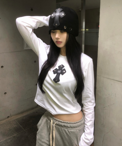 COLI CROSS LEATHER PATCH LONG SLEEVE T (2COLOR)