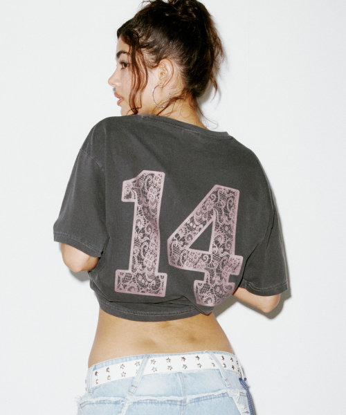 LACE LOGO TEE CHARCOAL
