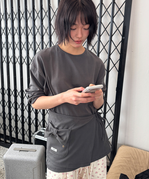 WRAP RIBBON POCKET LONG SLEEVE CHARCOAL