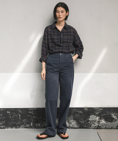 W. Peachskin Curved Pants (Faded Navy)