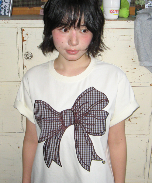 BIG RIBBON APPLIQUE BASIC FIT T SHIRT SOFT YELLOW