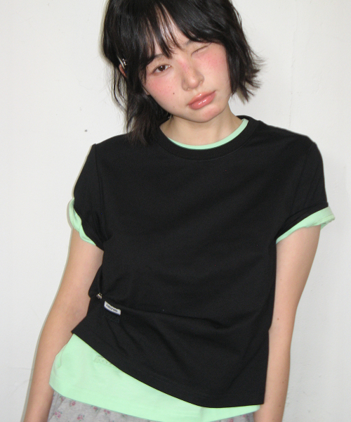 MINI LABEL CROP SHORT SLEEVE BLACK