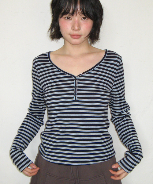 MULTI STRIPE V NECK LONG SLEEVE NAVY