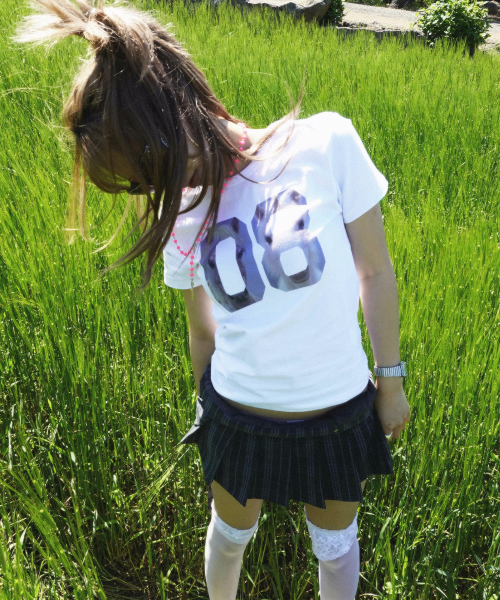 2-WAY 08 HORSE TEE (WHITE) F26QB078