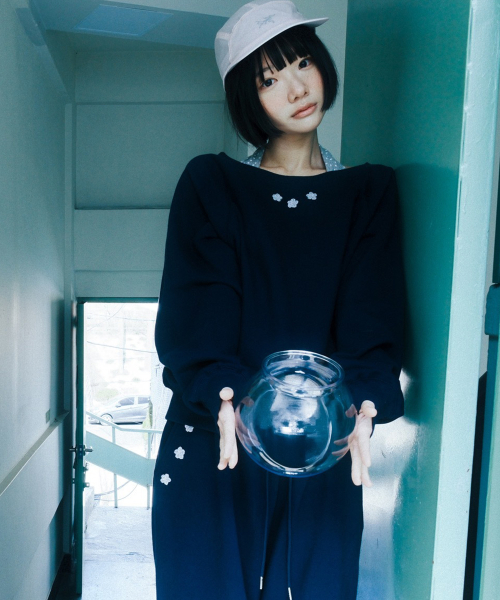 U-Neck Crochet Sweatshirt (Navy)