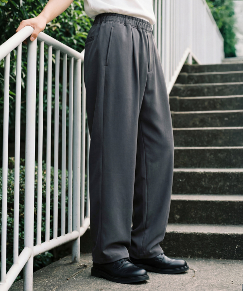 Clean One Tuck Banding Wide Slacks Darkgray KJLP2705