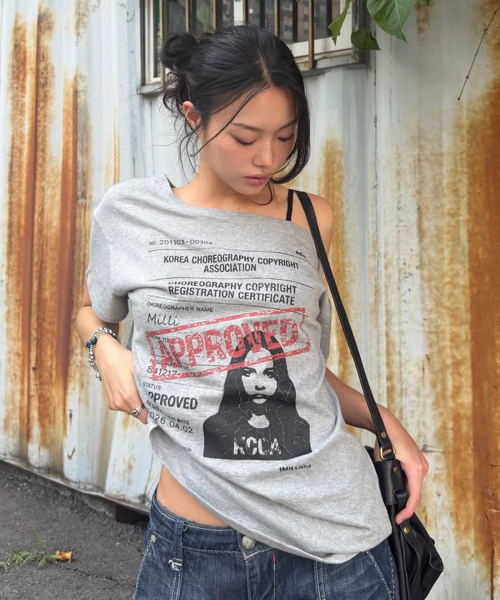 Choreo Rights One-Shoulder T-shirt Gray