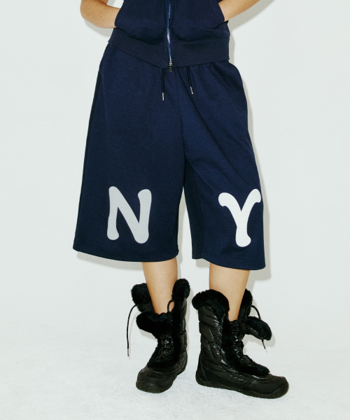 NY APLIQUE CAPRI PANTS NAVY
