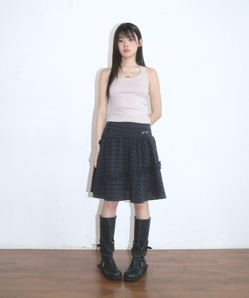 BERRY FRILL SKIRT / CHARCOAL