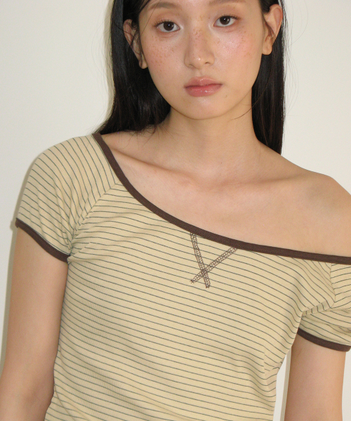 STITCH STRIPE OFF SHOULDER T SHIRT YELLOW
