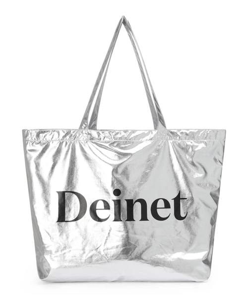 ESSENTIAL LOGO SHOULDER BIG BAG IN SILVER