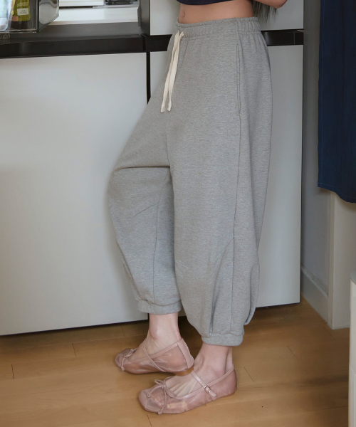 Balloon capri sweat pants -MELANGE GREY