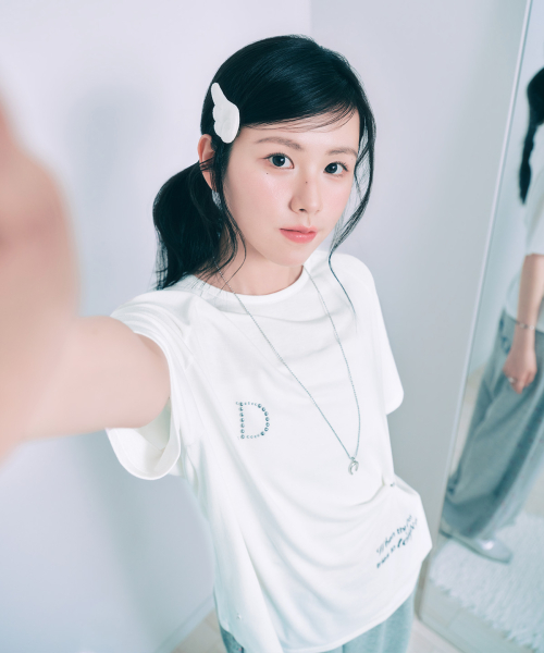 [YOON SOAP X DEINET] BUTTON DETAIL T-SHIRT IN WHITE