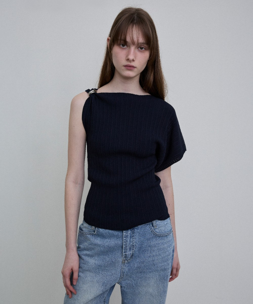Asymmetric Sleeve Pleated Knit Pullover [NAVY]