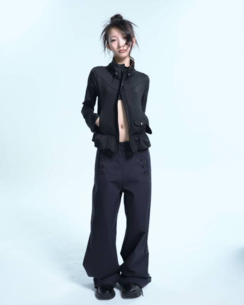 Ruffle Two Way zip-up (Black)