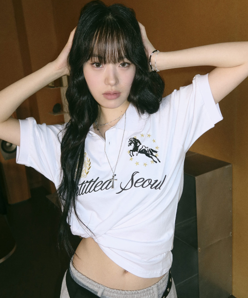 UNTITLED CREST POLO CROP SHORT SLEEEVE WHITE