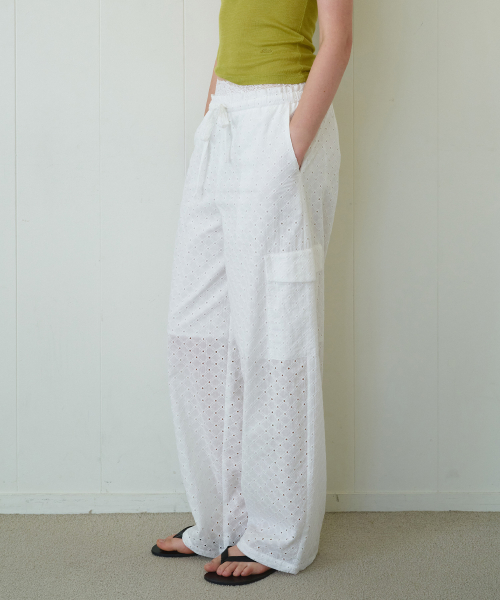 PUNCHING CARGO PANTS WHITE