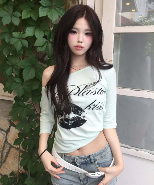 PLASTIC KISS ONE-SHOULDER TOP (MINT) F26QB051