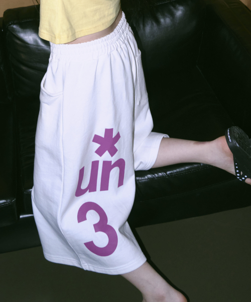 UNTITLED SYMBOL BERMUDA SHORTS WHITE