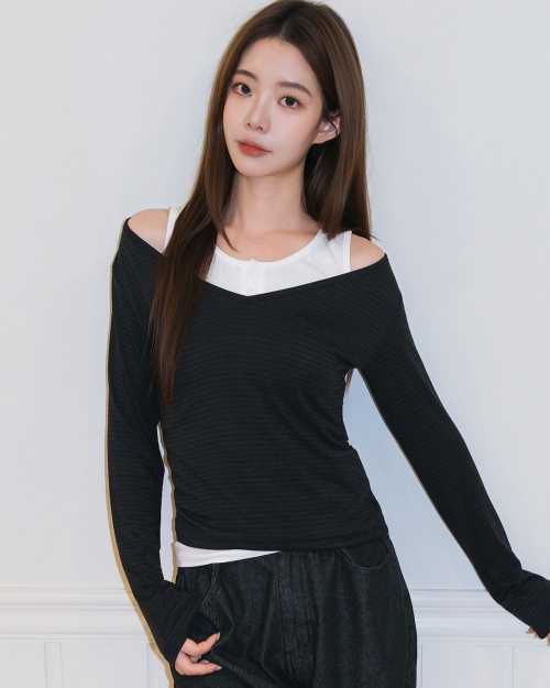 STRIPE OVERLAB LONG SLEEVE [BLACK]