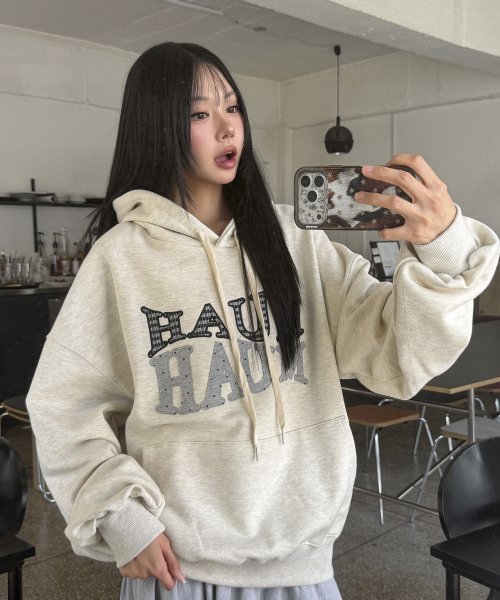 DOT CHECK PATCH LOOSE FIT HOODIE [OATMEAL]