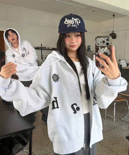 CHECK FLOWER PATCH OVERFIT HOOD ZIPUP [WHITE MELANGE]