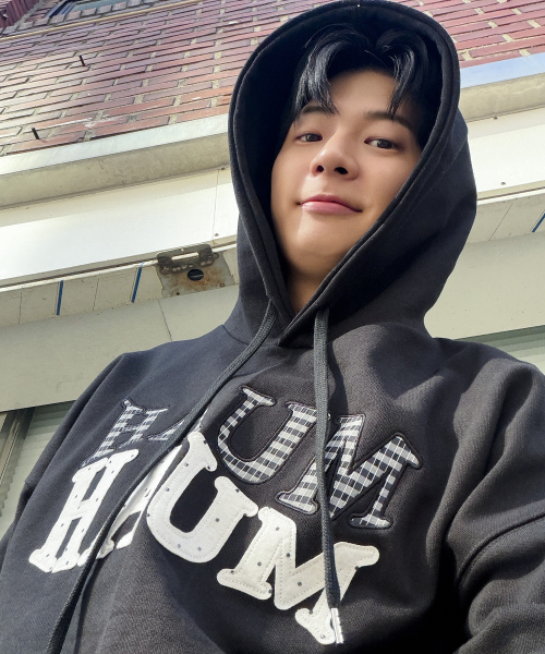 DOT CHECK PATCH LOOSE FIT HOODIE [BLACK]