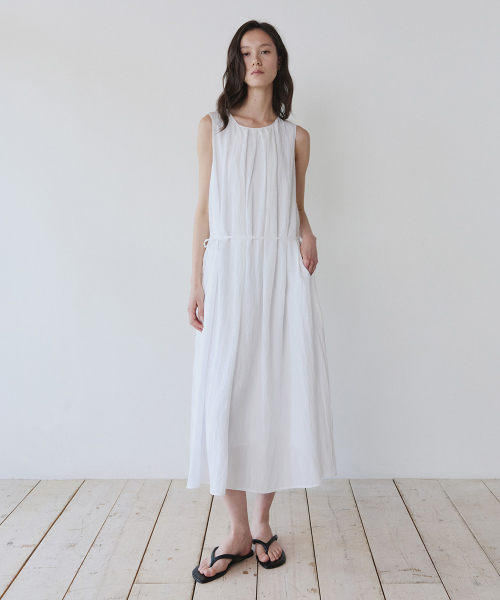SHIRRING LONG SLEEVELESS DRESS, WHITE