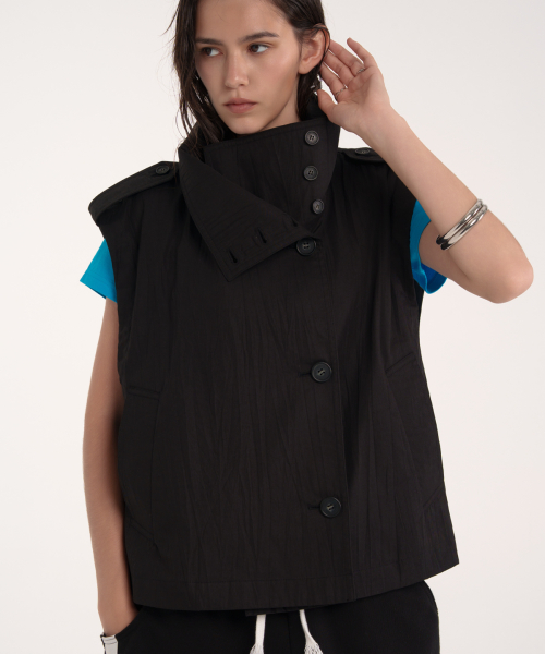 trench high neck vest (black)
