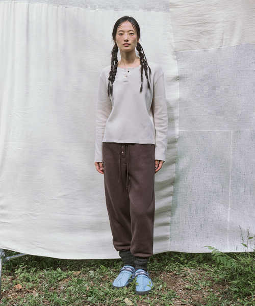 mons t-shirt (light beige)