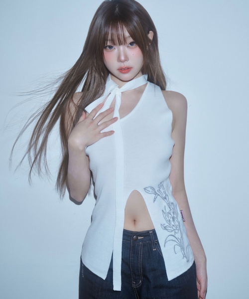 Ruby flower one shoulder sleeveless knit White