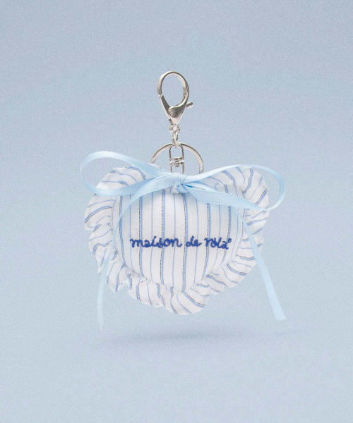 HEART KEYRING LIGHT BLUE