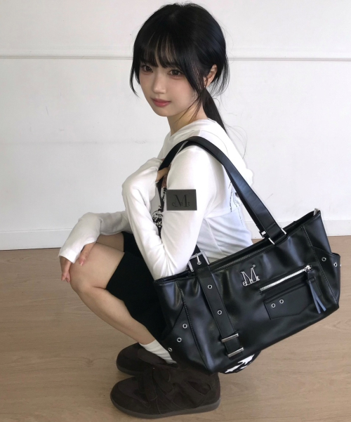 노벤 원 사이드 스트랩 더블 포켓 레더 숄더백