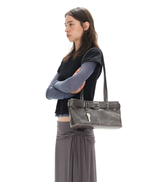 SHOULDER BROCLE [AGED GREY]