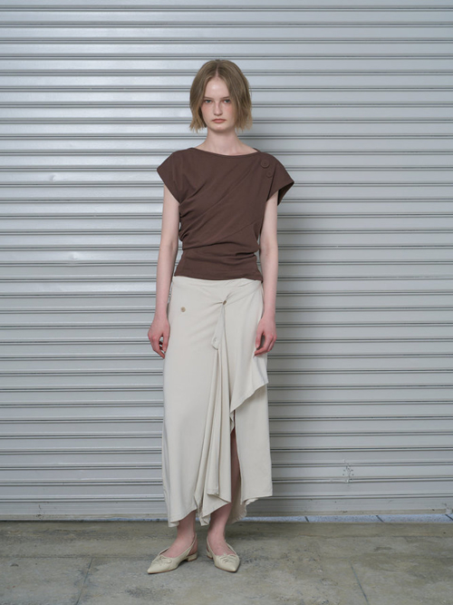 DRAPE BUTTON LONG SKIRT (BEIGE)