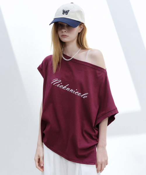 LETTERING OFF SHOULDER TOP_PLUM