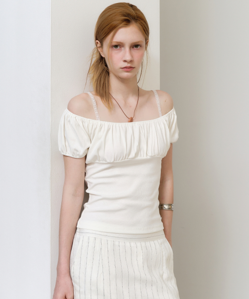 OFF SHOULDER RUFFLE TOP_IVORY