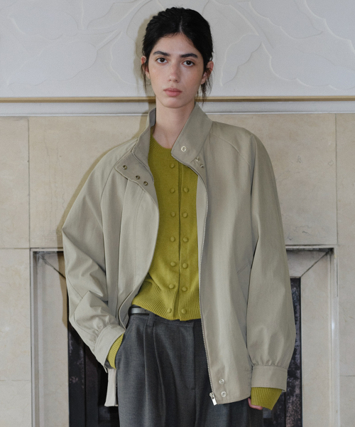 HIGH NECK SHIRRING BLOUSON - SAGE