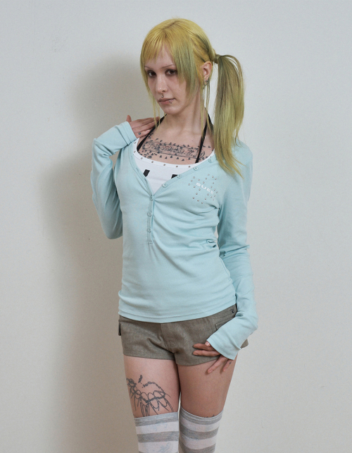 DEEP V-NECK BUTTON TOP / MINT